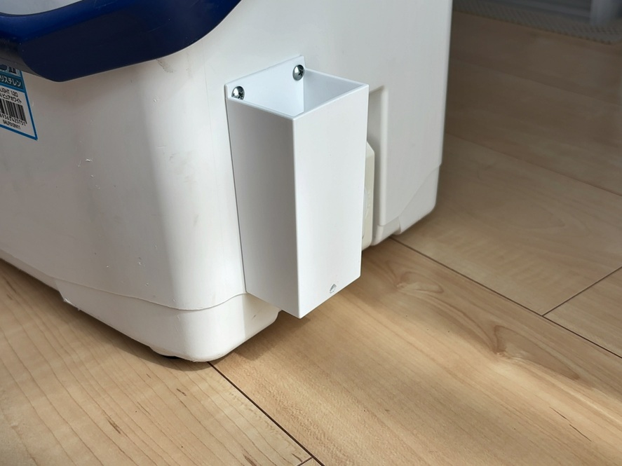 クーラーボックスにロッドホルダーを取り付けるためのDIY写真